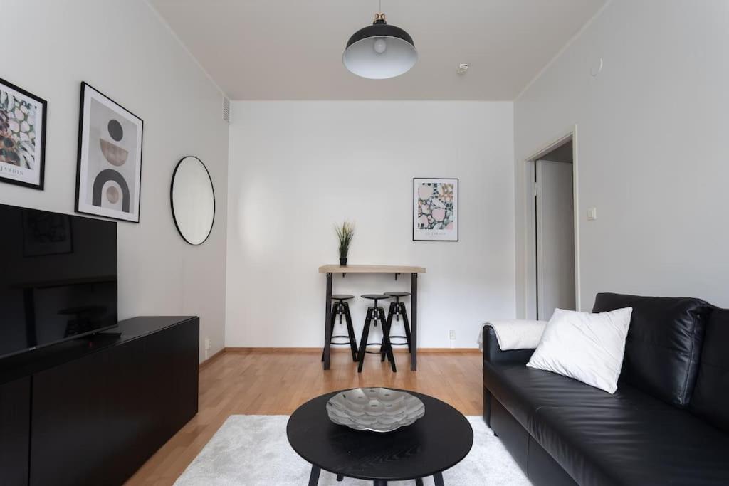 Kodikas Huoneisto Helsingin Keskustassa Apartment Helsinki Exterior photo